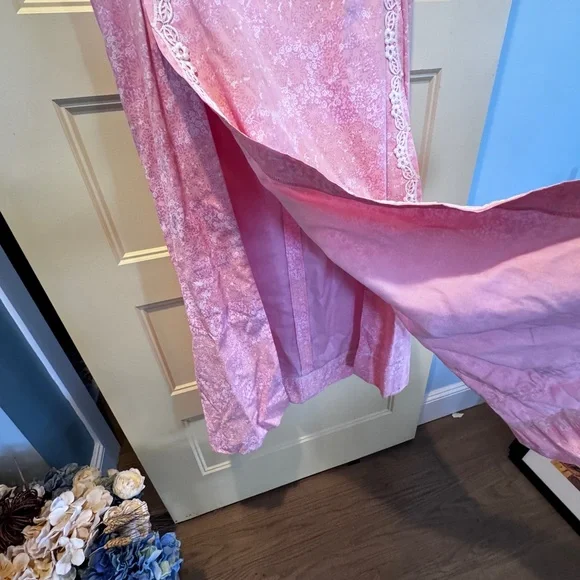 The Lilly Vintage Lilly Pulitzer Pink & White Floral Maxi Dress - Picture 8 of 9